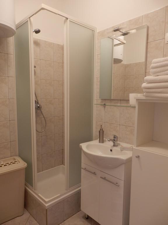 Apartament Capri *